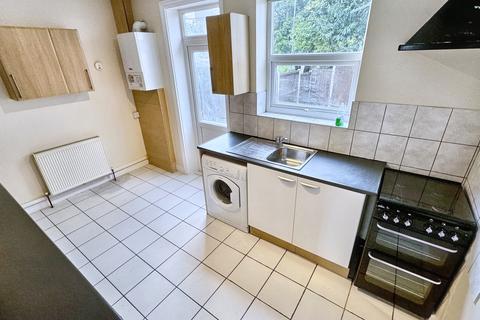 2 bedroom terraced house to rent, Lancaster Avenue, Barking IG11