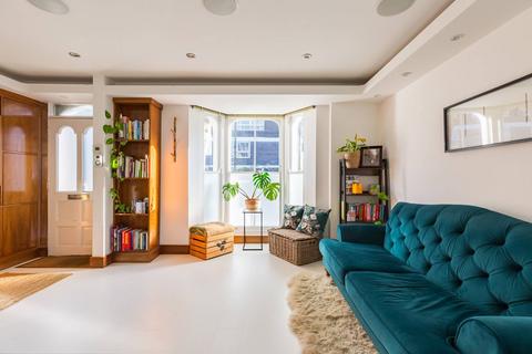 2 bedroom end of terrace house for sale, London E3