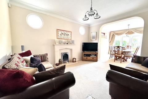 4 bedroom detached house for sale, Woolwich Road, Abbey Wood, London, SE2 0DU