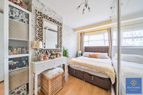 96 Bellevue Road, Romford, RM5 3AZ