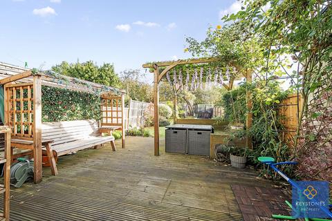 96 Bellevue Road, Romford, RM5 3AZ