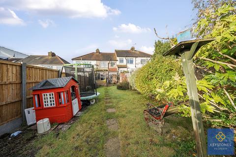 96 Bellevue Road, Romford, RM5 3AZ