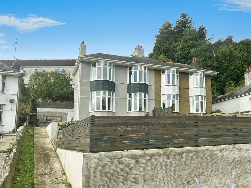Pike Road, Plymouth, PL3 3 bed semi-detached house - £275,000