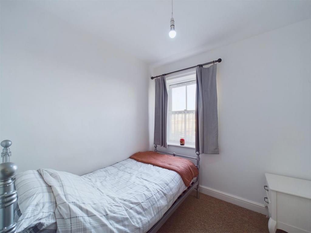 Bedroom:
