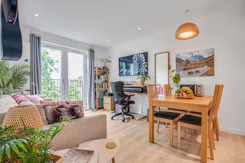 1 bedroom apartment for sale, Apple Tree Road, London, N17