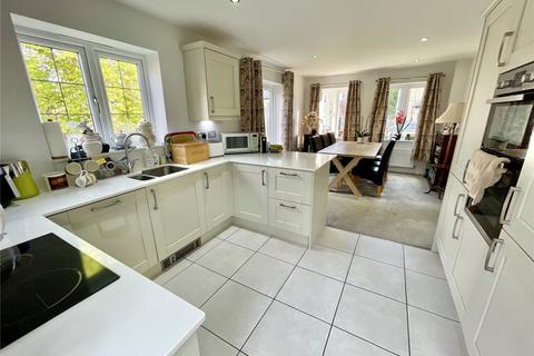 4 bedroom detached house for sale, Squires Gardens, Ardsley, S71