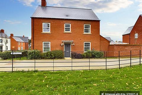 4 bedroom detached house for sale, Redcar Road, Towcester, NN12