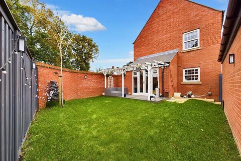 4 bedroom detached house for sale, Redcar Road, Towcester, NN12
