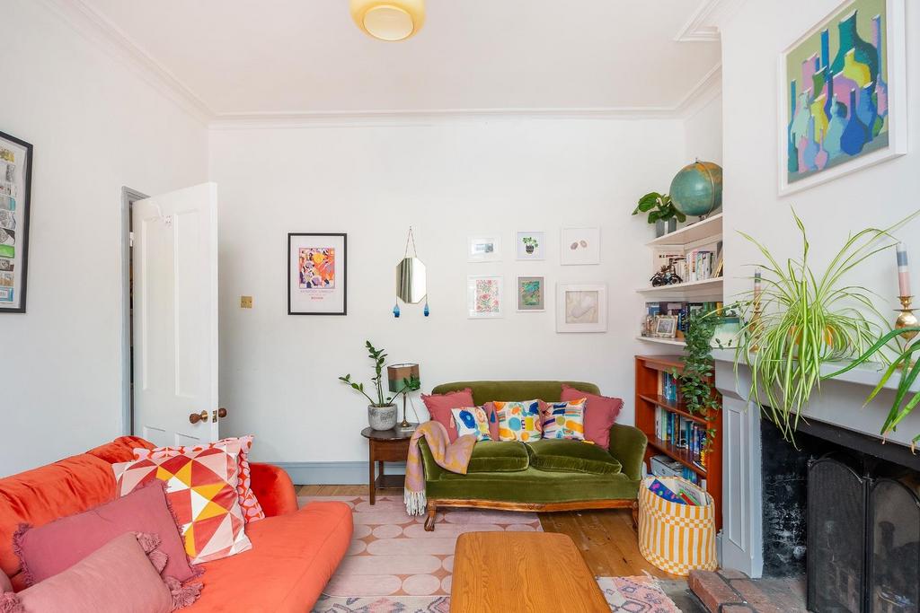 1 H3 RSS - Living Room C.jpg