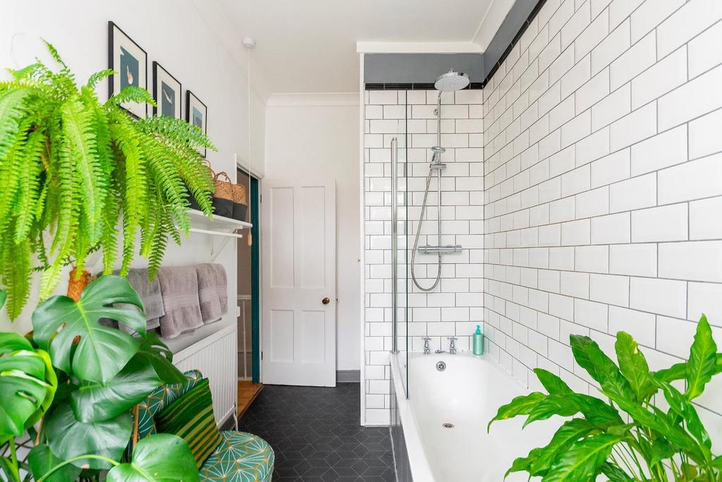 1 H3 RSS - Bathroom B.jpg