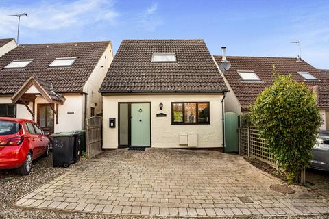 2 bedroom detached house for sale, Stoney Common, Stansted CM24