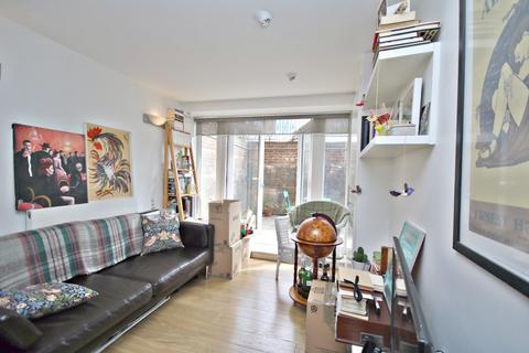 1 bedroom flat to rent, Green Lanes, Stoke Newington