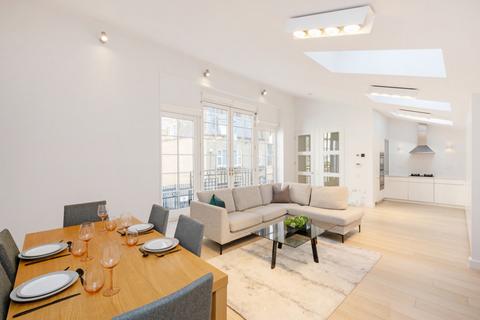 3 bedroom mews for sale, Bridford Mews, London, W1W