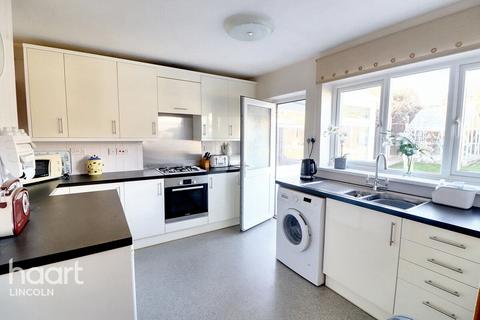 7 Fiskerton Road, Cherry Willingham, Lincoln, LN3 4JZ