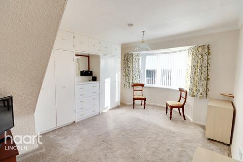 7 Fiskerton Road, Cherry Willingham, Lincoln, LN3 4JZ