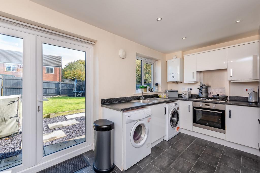 Kitchen/ dining room