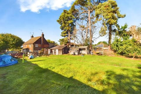 4 bedroom cottage for sale, East Street, Lilley, Luton, LU2