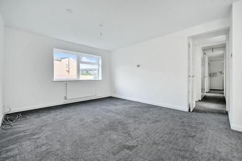 2 bedroom flat for sale, Aylesbury,  Buckinghamshire,  HP19