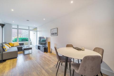 1 bedroom flat for sale, Colmore House,  Isleworth,  TW7