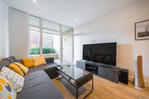 1 bedroom flat for sale, Colmore House,  Isleworth,  TW7