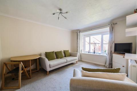 1 bedroom retirement property for sale, Aylesbury,  Buckinghamshire,  HP21