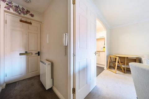 1 bedroom retirement property for sale, Aylesbury,  Buckinghamshire,  HP21