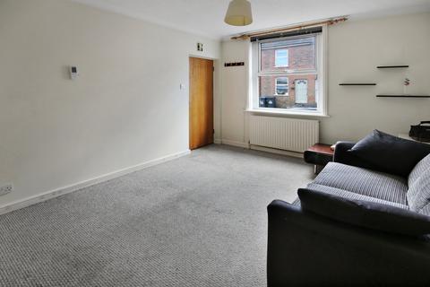 1 bedroom flat for sale, Queens Road, East Grinstead, RH19