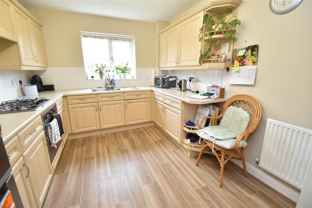 Kitchen 1.JPG