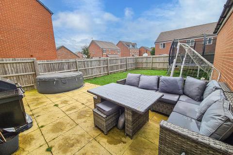 4 bedroom detached house for sale, Theedway, Leighton Buzzard