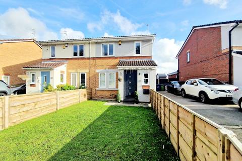 3 bedroom semi-detached house to rent, Tamar Close, Whitefield, M45