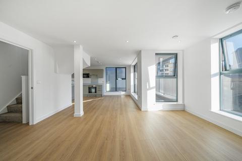 3 bedroom apartment for sale, Staunton Street, London, SE8