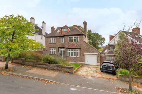 4 bedroom detached house for sale, Braeside, Beckenham, BR3