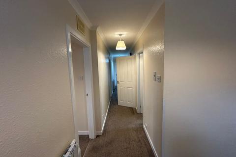 3 bedroom flat to rent, Oakbank Road, Perth PH1