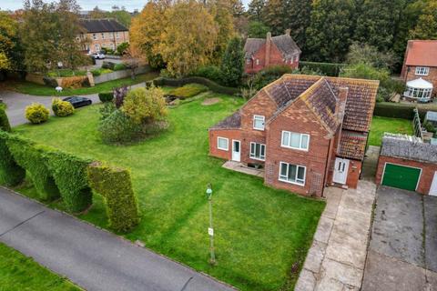 3 bedroom detached house for sale, Lancaster Green, Hemswell Cliff, Gainsborough, Lincolnshire, DN21