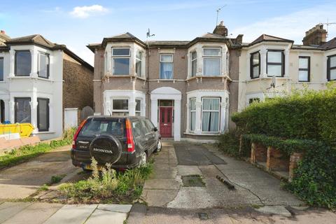 1 bedroom ground floor flat for sale, Selborne Road, ILFORD, IG1