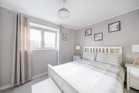 1 bedroom apartment for sale, Hazeleigh House, Romford RM1