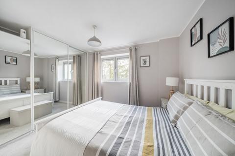 1 bedroom apartment for sale, Hazeleigh House, Romford RM1