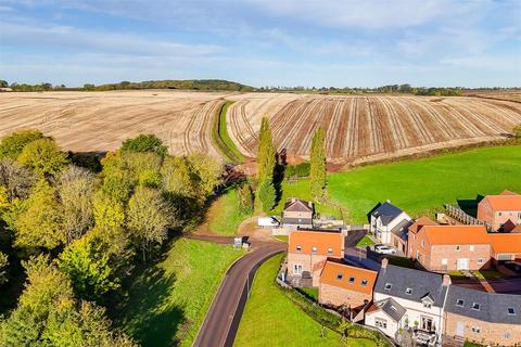 4 bedroom detached house for sale, The Farmstead, Burton Joyce NG14