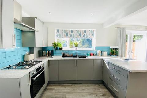4 Ash Tree Drive, Dukinfield, SK16 5HJ