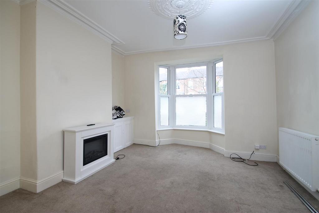 Princess Road, Ripon HG4 3 bed terraced house for sale £189,950