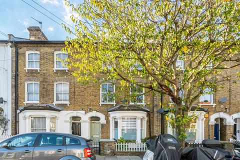 3 bedroom flat for sale, Inworth Street, Battersea, London, SW11