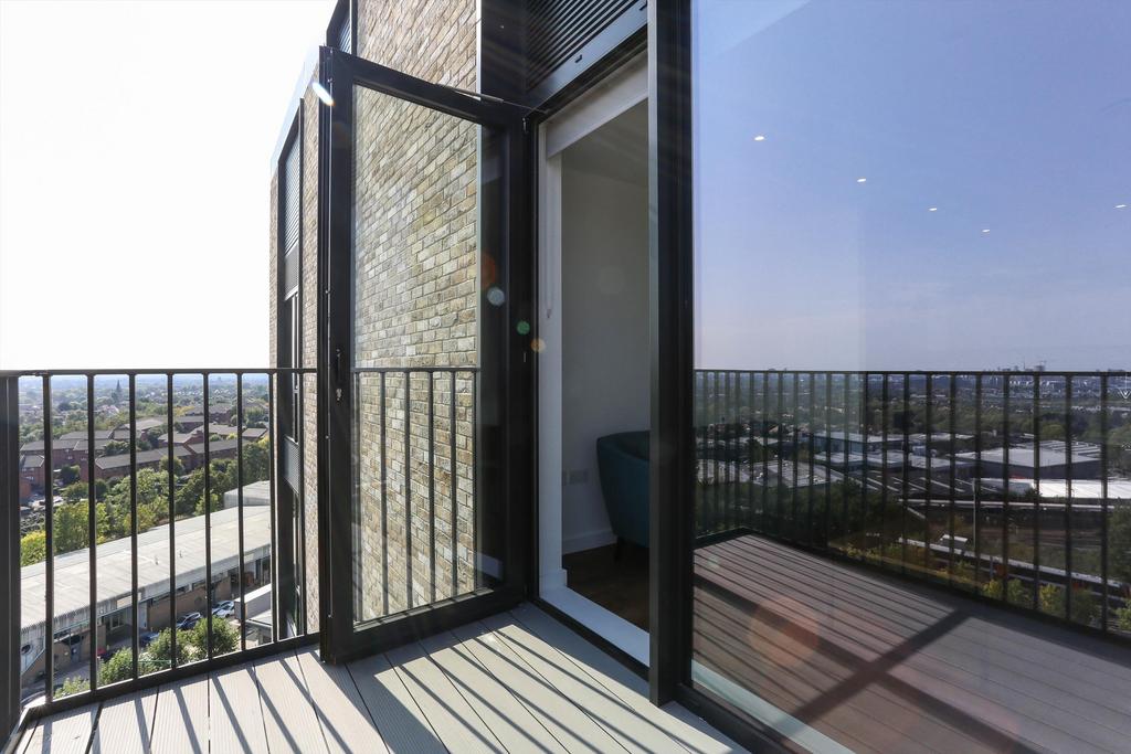 Wales Farm Road, London, W3 2 bed flat to rent £2,448 pcm (£565 pw)