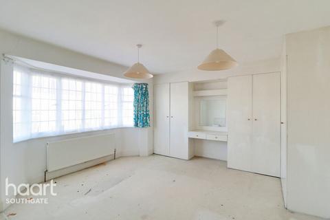 5 bedroom semi-detached house for sale, Forestdale, London