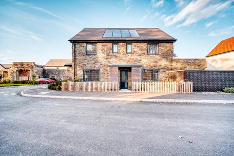 4 bedroom detached house for sale, Executive four bedroom home on highly popular Court de Wyck development in Claverham