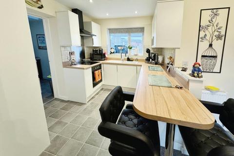 3 bedroom detached house for sale, Weavers Rise, Telford TF2