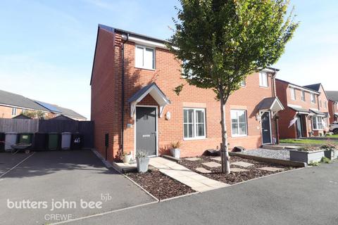 3 bedroom semi-detached house for sale, Broad Street, Crewe