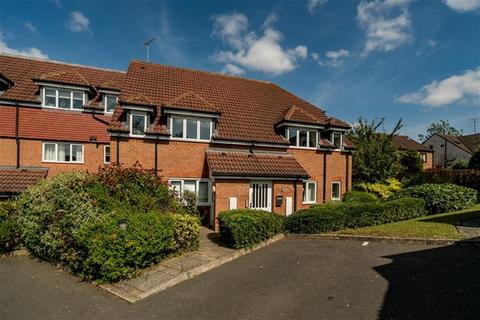 2 bedroom flat to rent, Iver Court, Lenborough Road, Buckingham, MK18