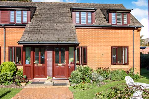 2 bedroom apartment for sale, New Street, Lymington, Hampshire, SO41
