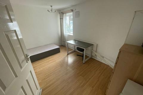 2 bedroom flat for sale, 36A Pinner Road, Northwood, Middlesex, HA6 1BU