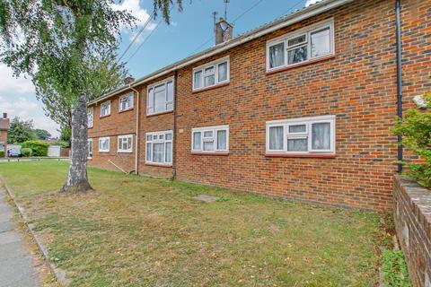 2 bedroom maisonette to rent, Ashdown Drive, Crawley RH10